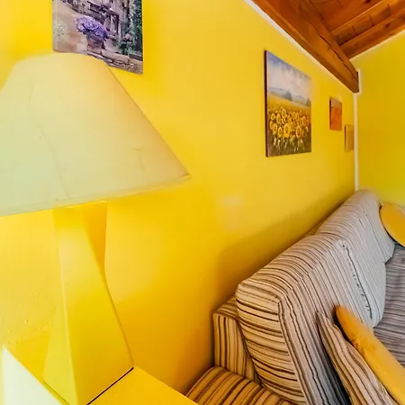 Rododendro House Relax Apartment Morbio